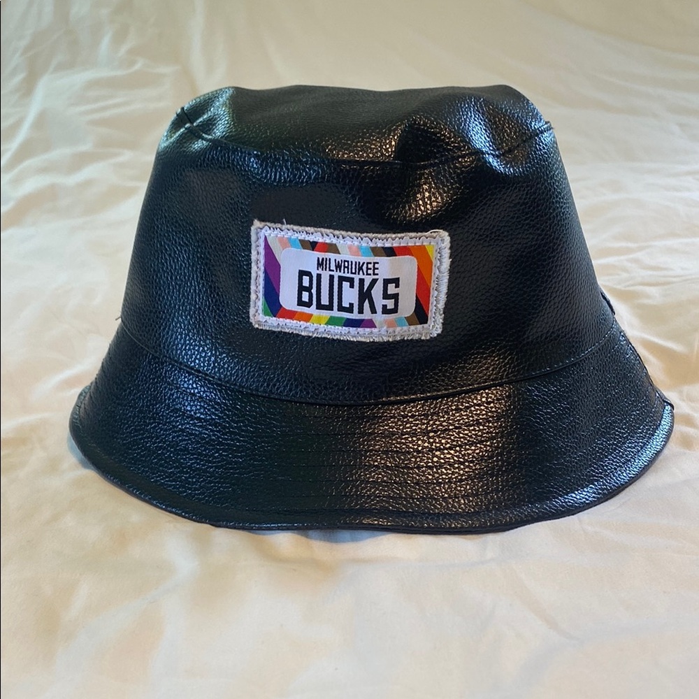 Milwaukee Bucks Black Bucket Hat